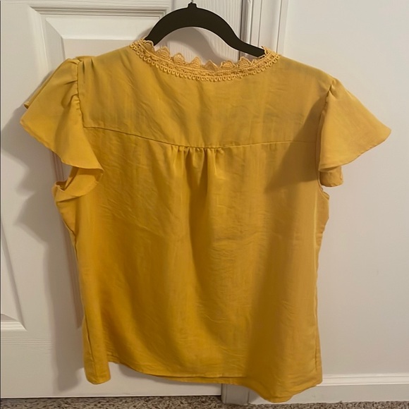 Gold Ruffled Flutter Sleeve Blouse - Picture 3 of 3